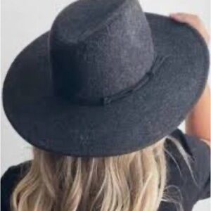 Universal Thread Black Wide-Brim Fedora Hat